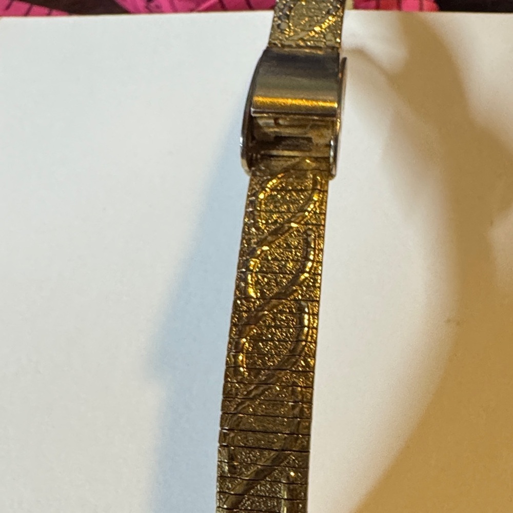 Acqua Gold Quartz Watch - Picture 2 of 9